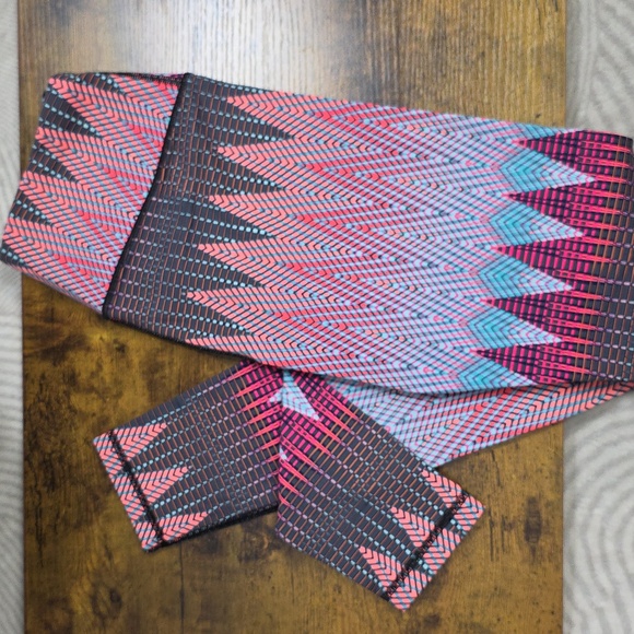 Victoria's Secret Knockout Tights - Picture 2 of 8